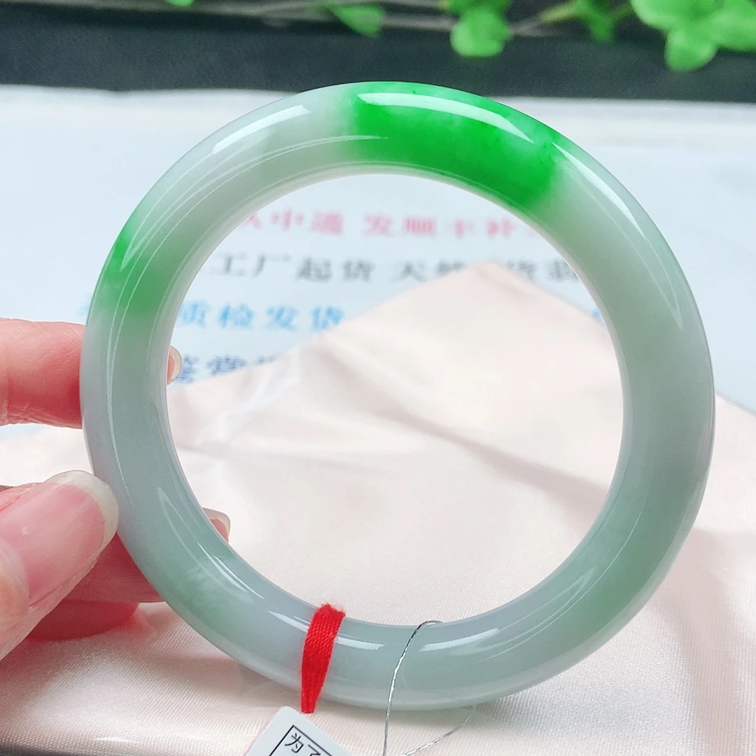 翡翠未镶嵌手镯57圆条