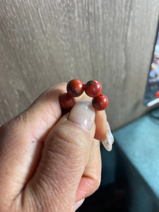 凉山南红包浆珠子