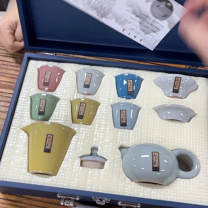 孤品茶具套装等。