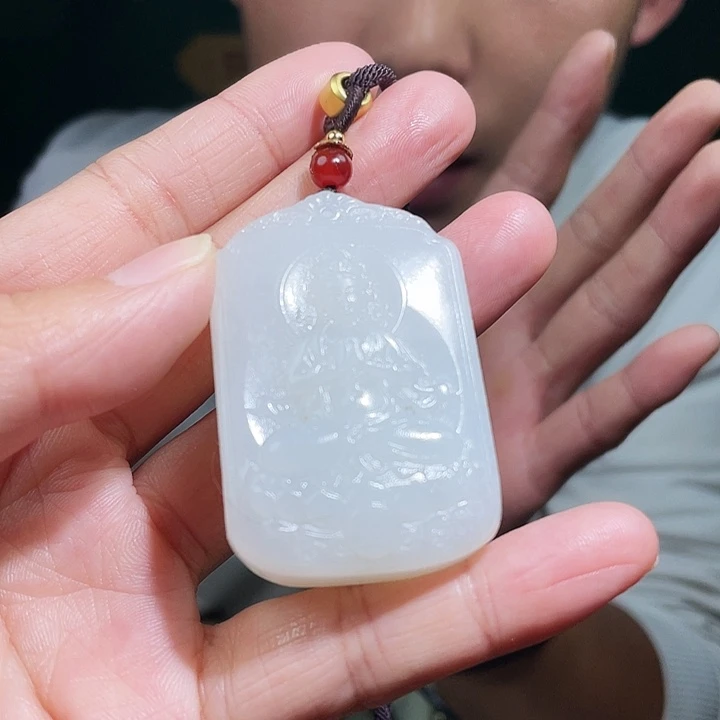 和田玉未镶嵌颈饰多样性