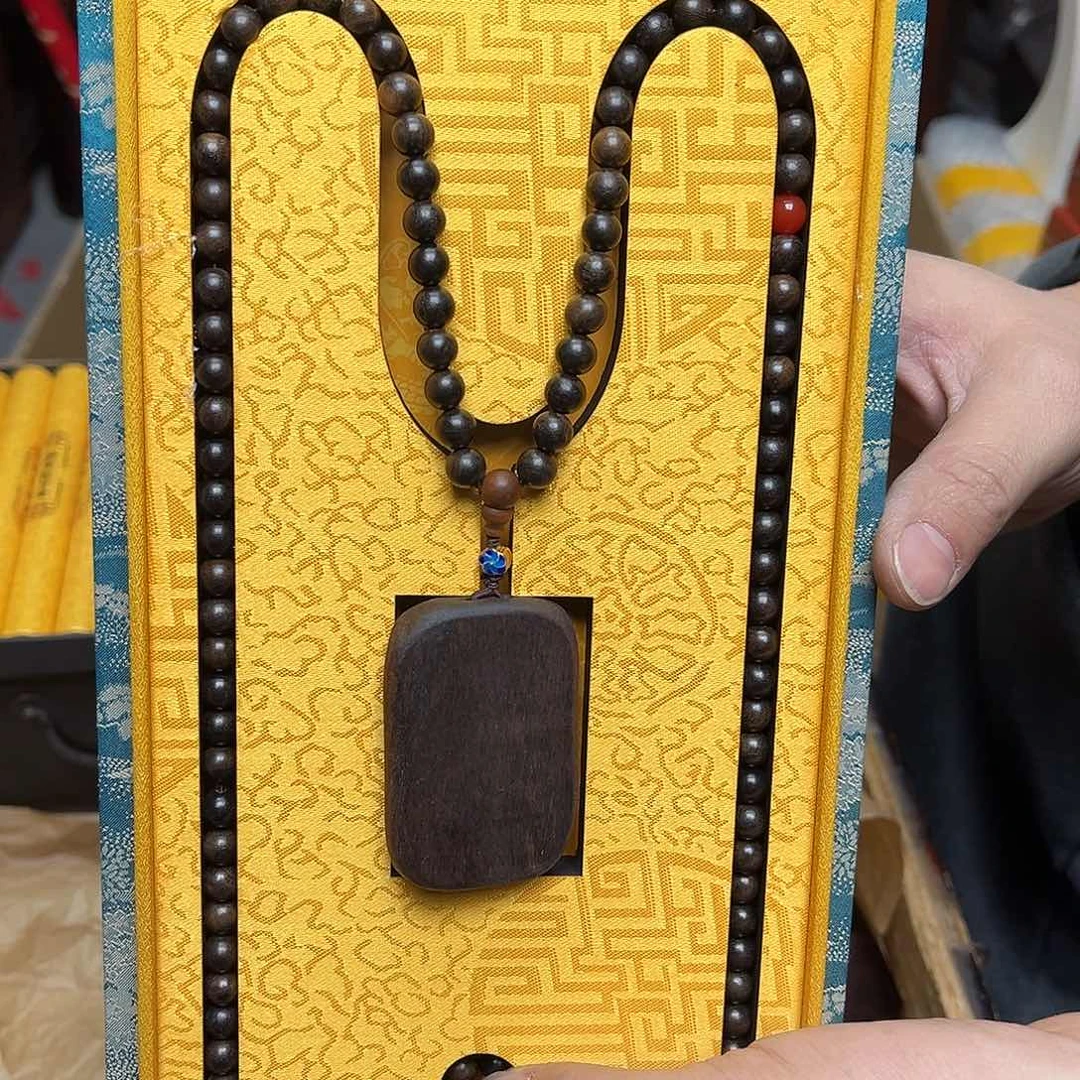 大叶紫檀（黑酸枝木类）