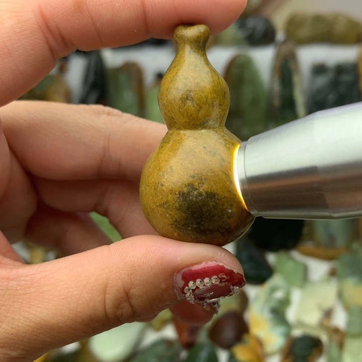 岫岩河磨玉（透闪石质玉）手把未镶嵌