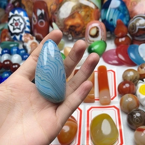玛瑙/玉髓颈饰未镶嵌