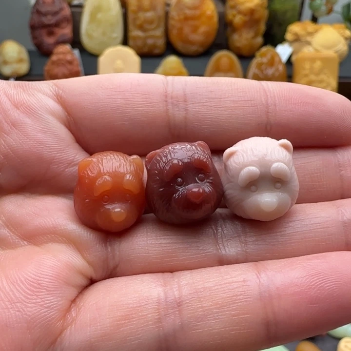 修***石英质玉未镶嵌配饰