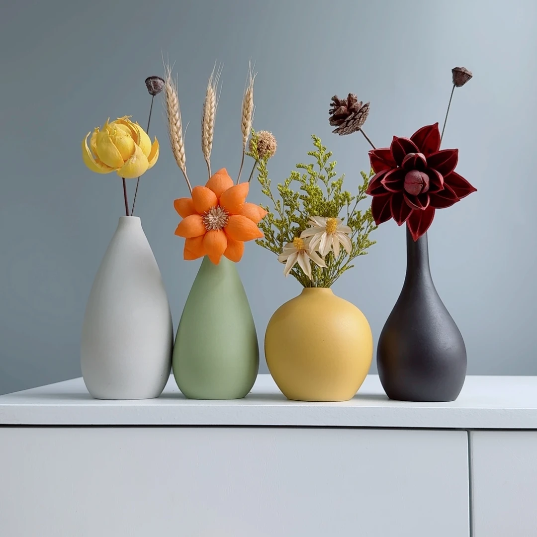摆件陶瓷小花瓶含花总高约20-30cm