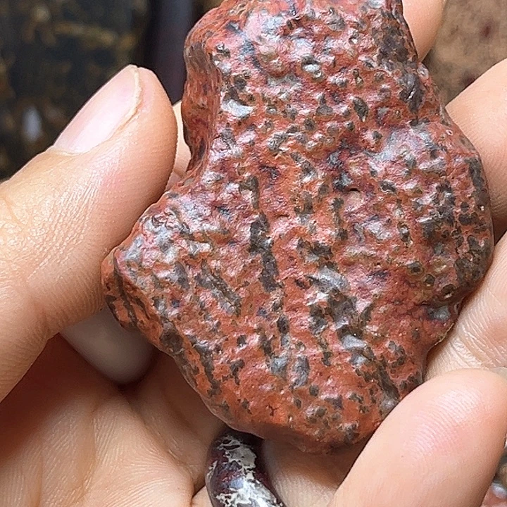 花岗石铁合金红天宝舍利