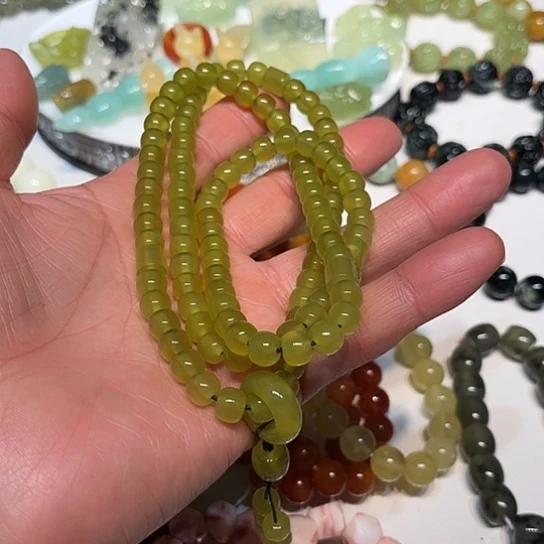 蛇纹石玉未镶嵌项链