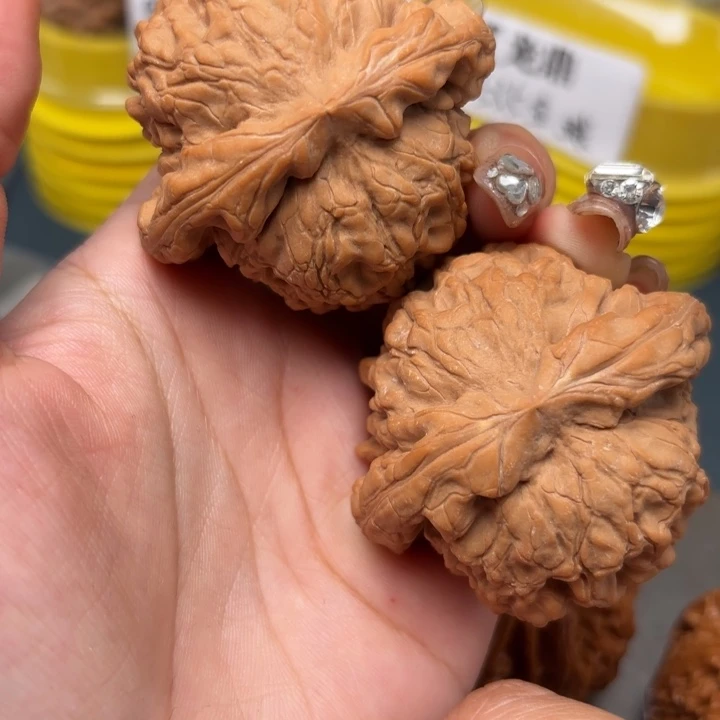 哼***6吊坠文玩核桃53-33744-02