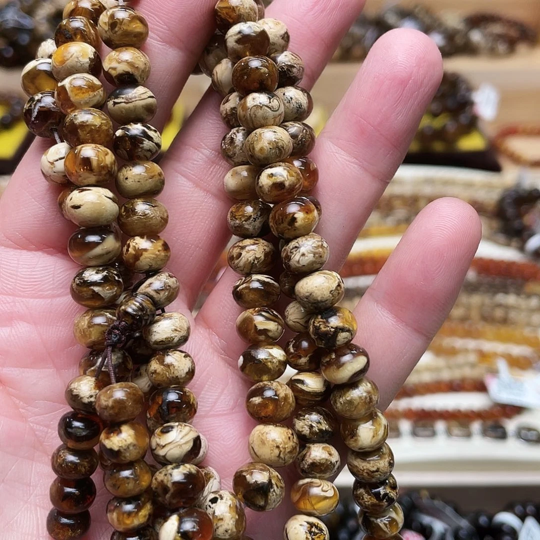 A***i未镶嵌琥珀裸石八