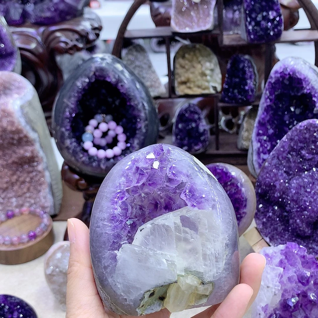 小***秋未镶嵌大型摆件（非配饰）紫晶