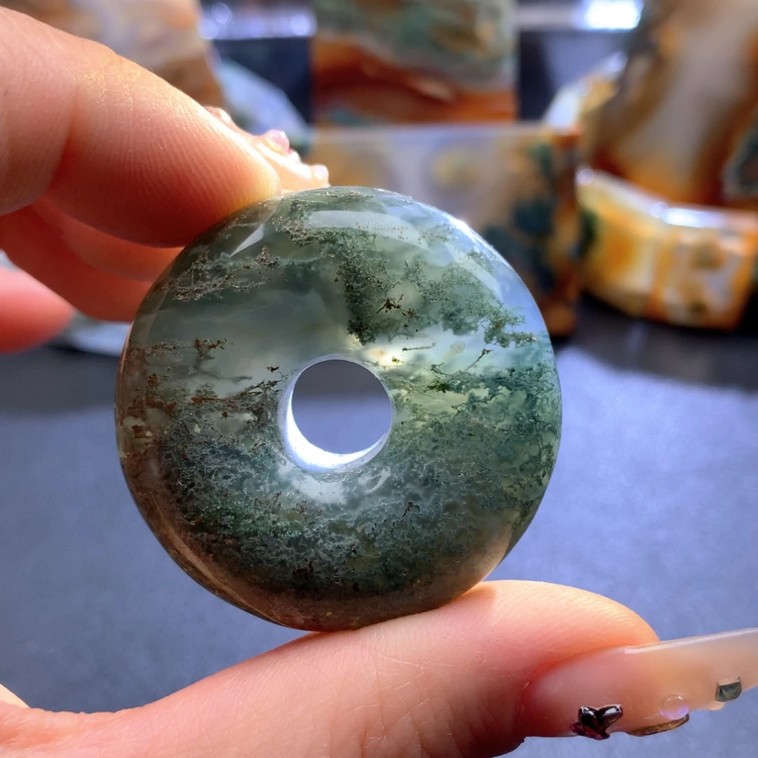 玛瑙/玉髓颈饰未镶嵌红****?