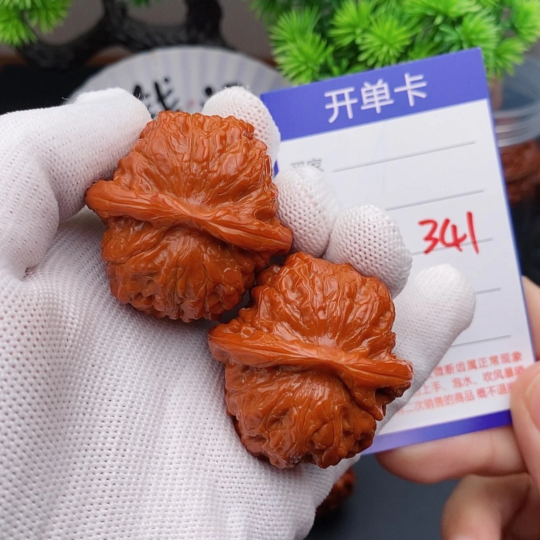 文玩核桃把件40血麒麟341
