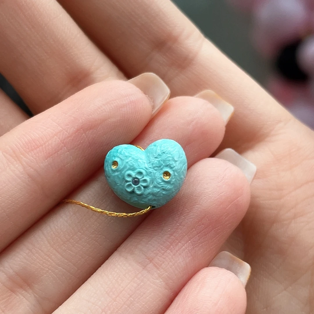 绿松石未镶嵌颈饰