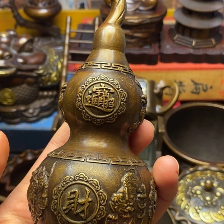 铜器摆件做工精良