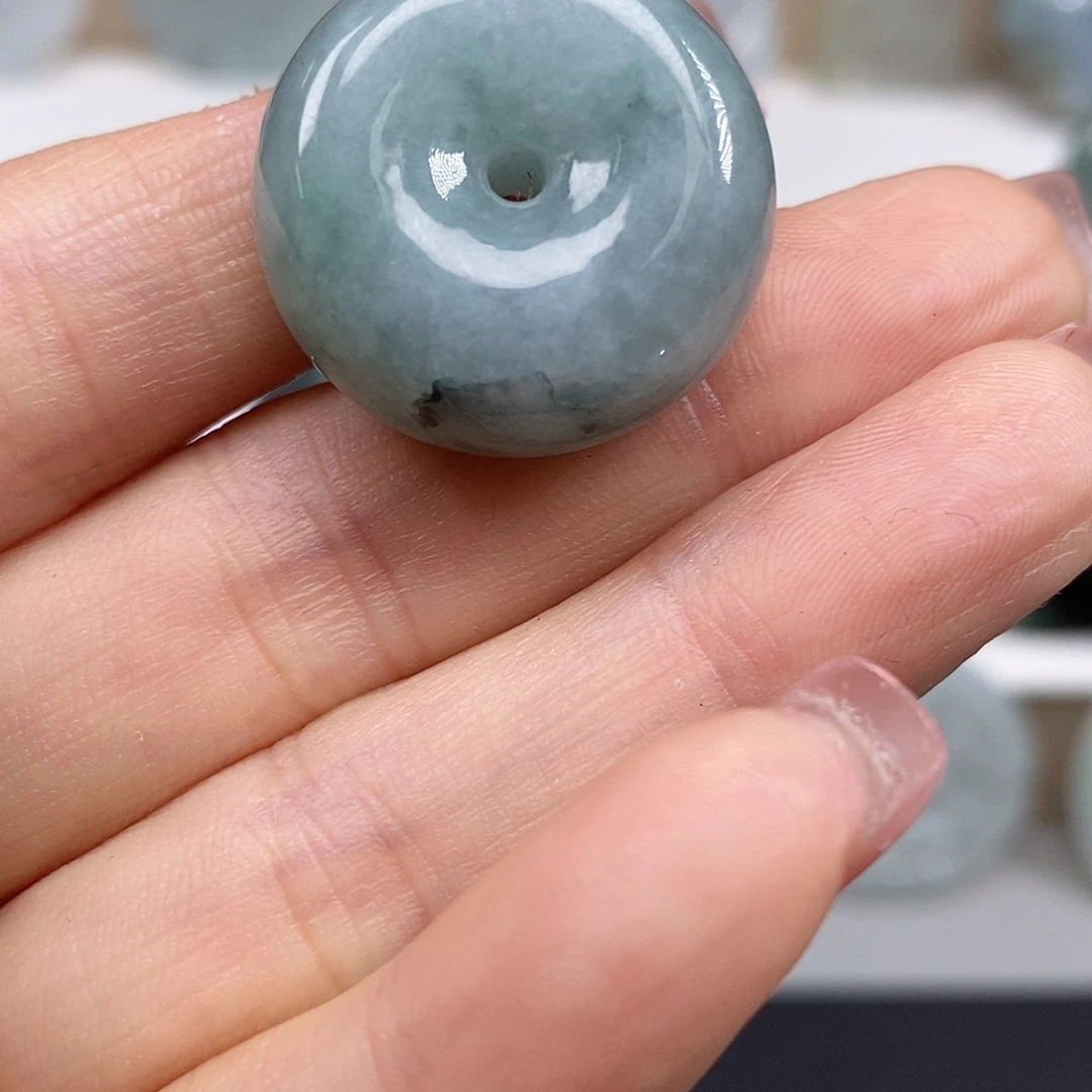 翡翠未镶嵌颈饰云****儿翡翠