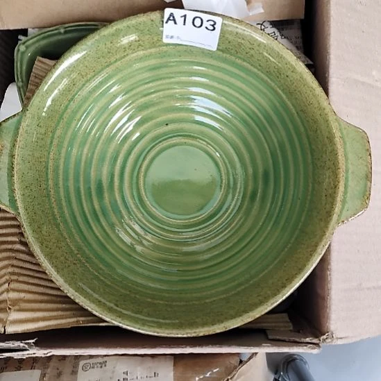 瓷片五厂，七厂各种摆件，瓷片，均有瑕疵！