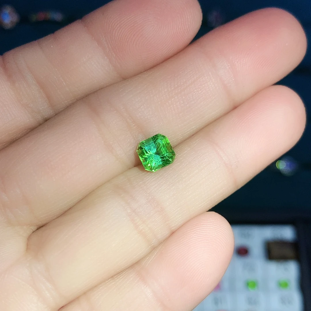 碧玺裸石未镶嵌1.48克拉，天然