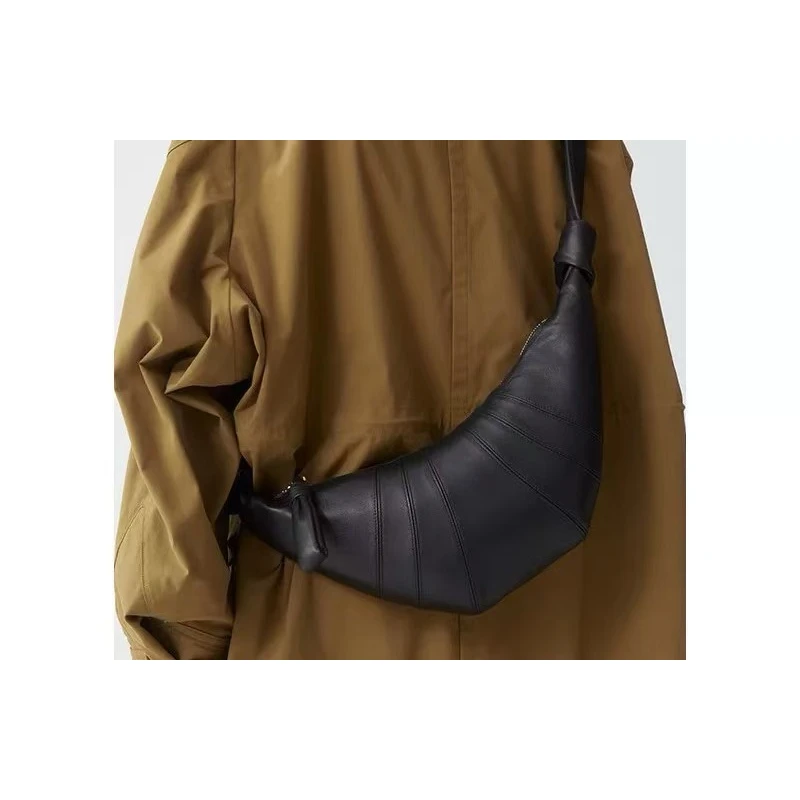 SUE.M 头层Tai 牛皮 Le*maire风明星同款 牛角包饺子包