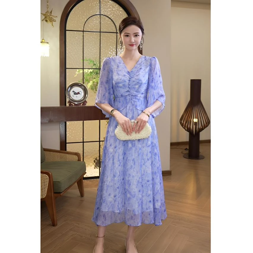 现货2025夏季新款【7197】法式高级感轻奢V领蓝色海边度假连衣裙子