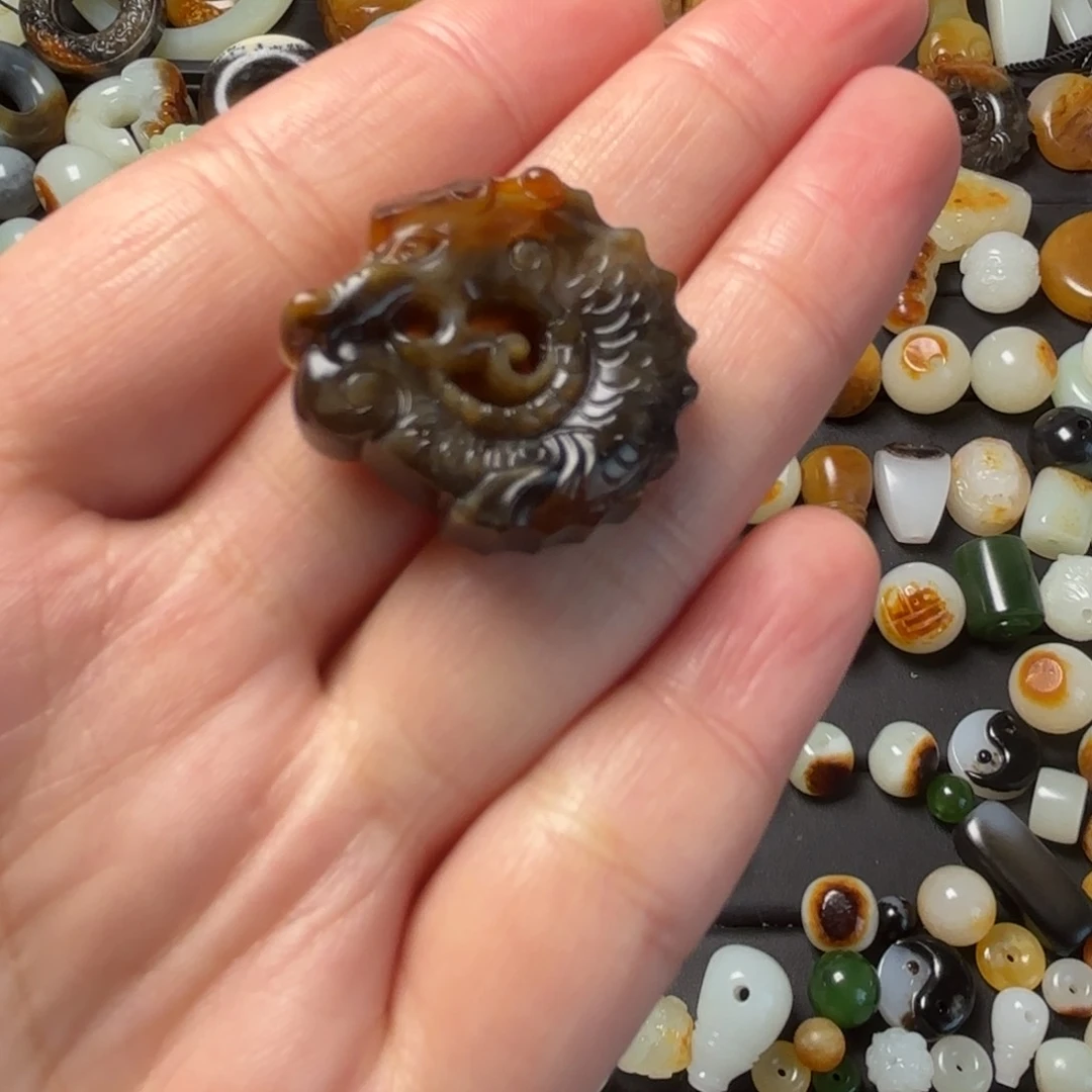 和田玉颈饰未镶嵌无***啊