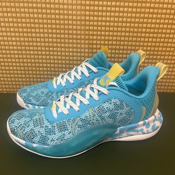 44.5码 安踏 轻骑兵6 蓝 实战篮球鞋 全新未使用