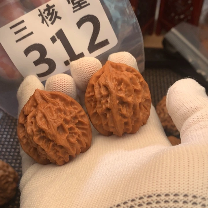 吊坠文玩核桃大龙38