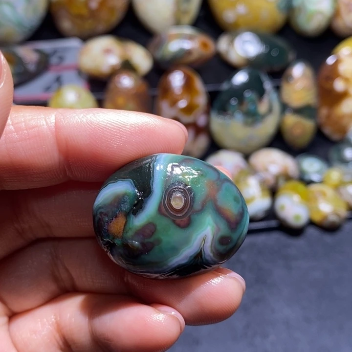 玛瑙/玉髓未镶嵌珠宝半成品4