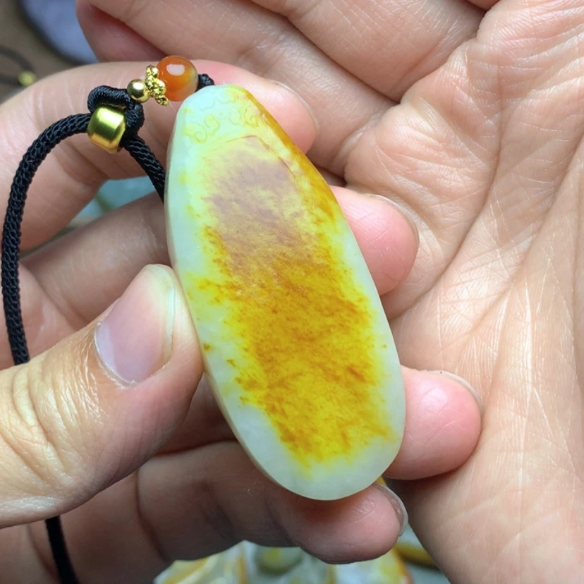 【闪购商品】颈饰未镶嵌和田玉