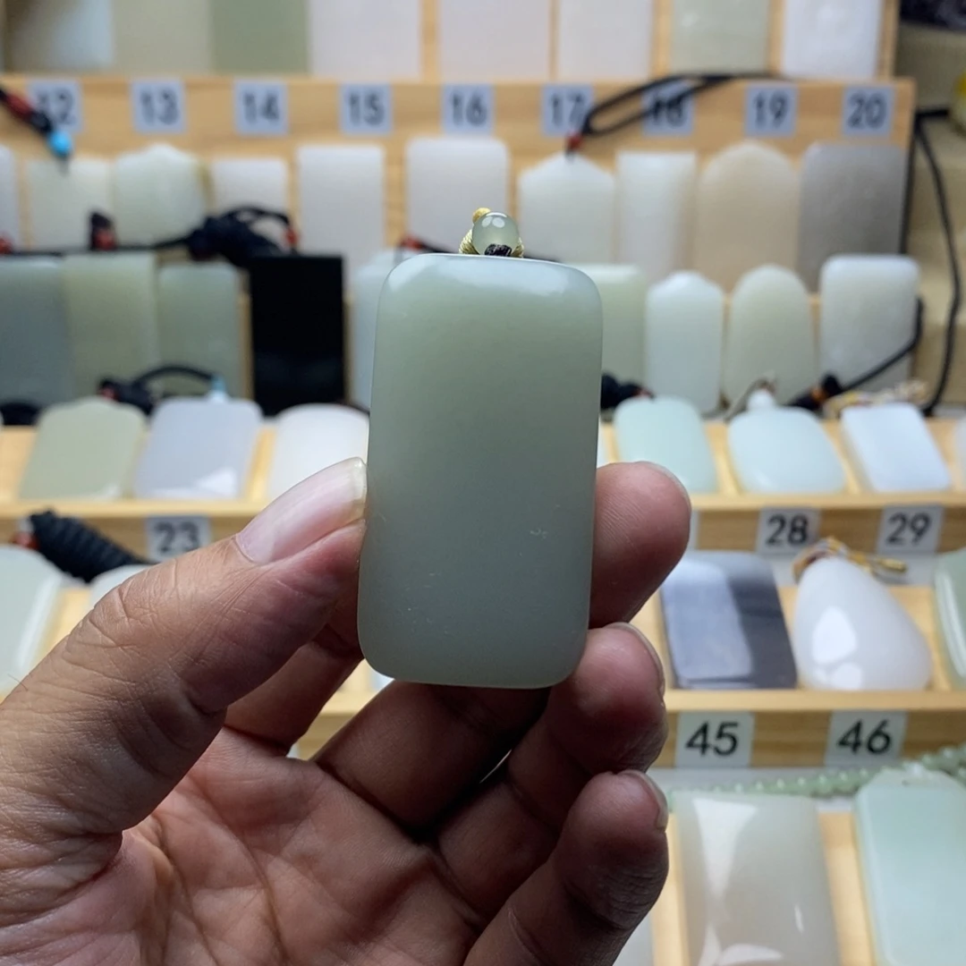 未镶嵌和田玉挂件