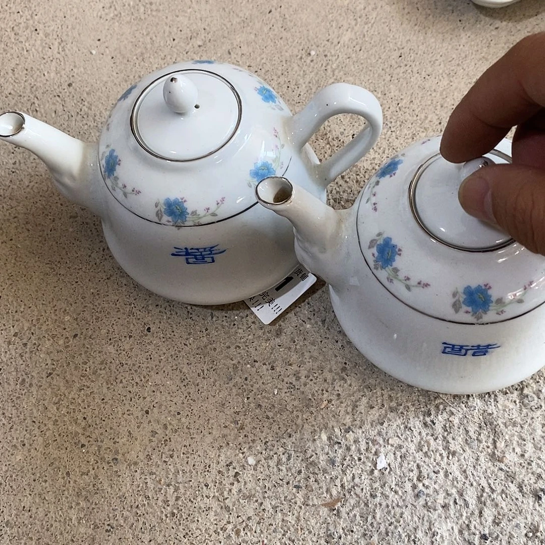 摆件一只有点吸烟一只缩釉正常使用