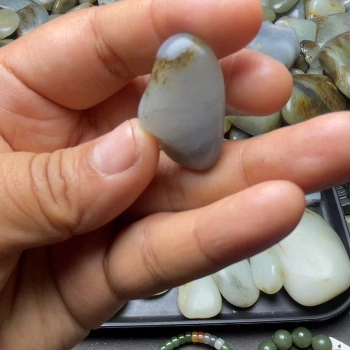 未镶嵌和田玉珠宝半成品