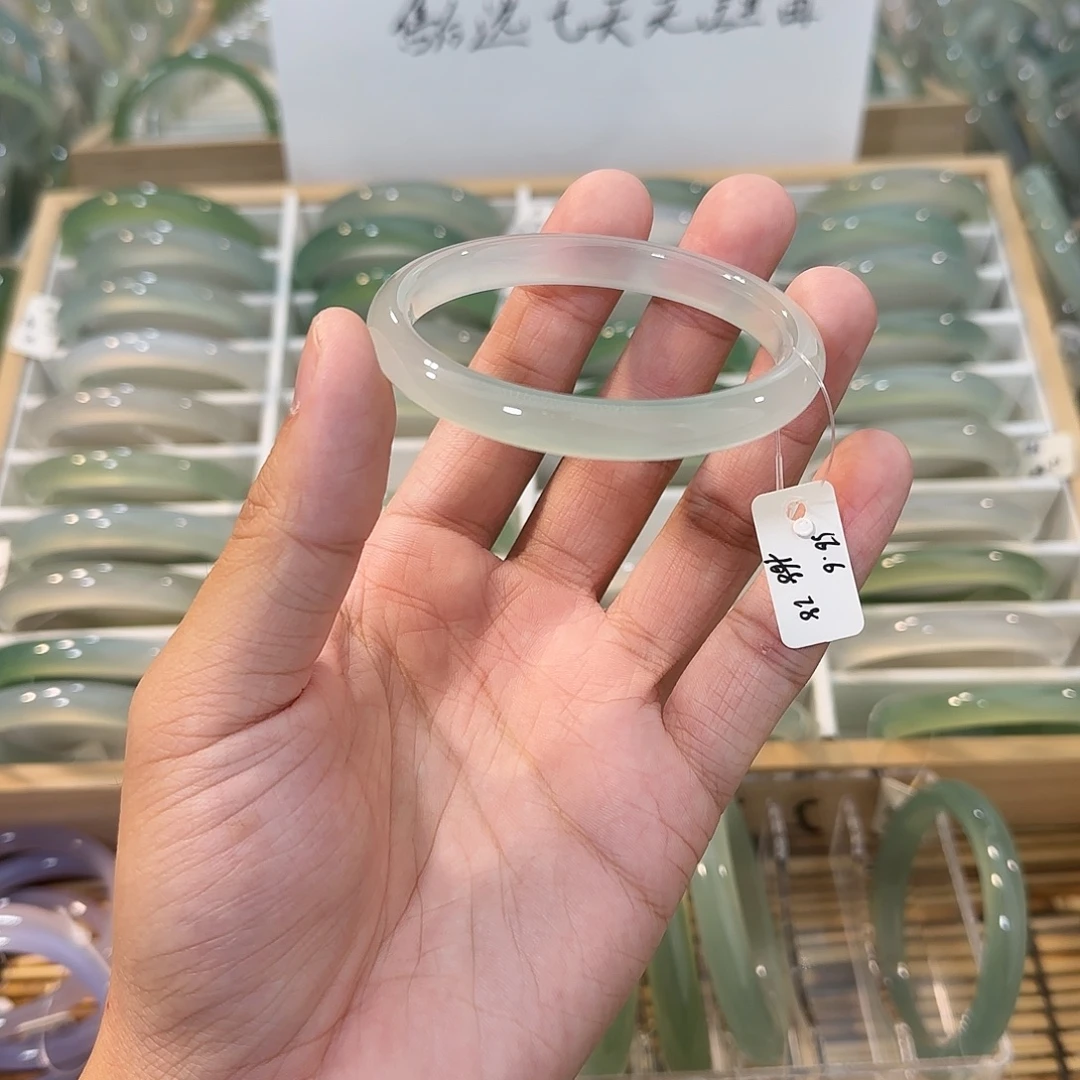 玛瑙/玉髓未镶嵌手镯圈口56.6