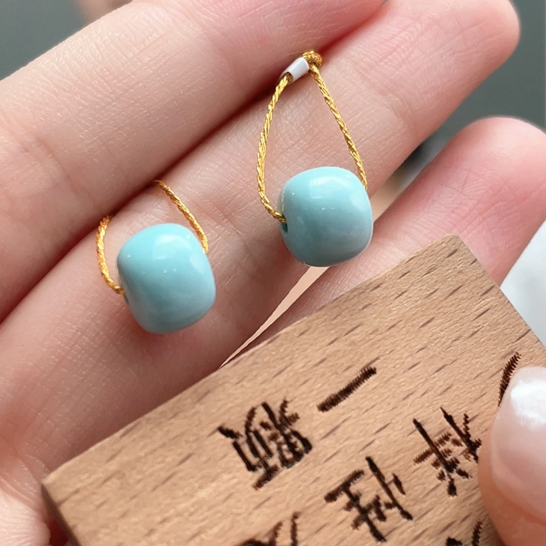 未镶嵌绿松石颈饰