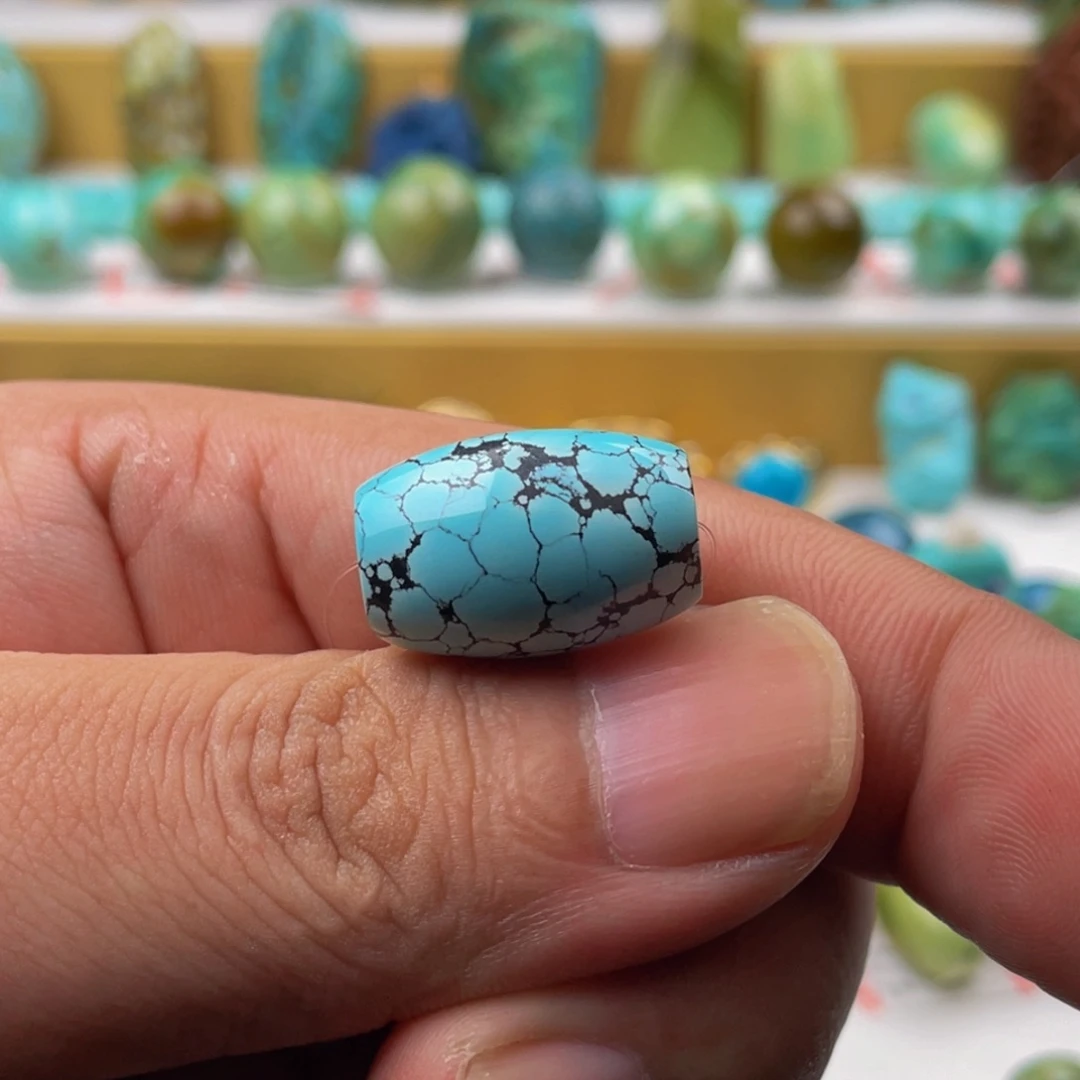 玉***粥绿松石未镶嵌原矿绿松石