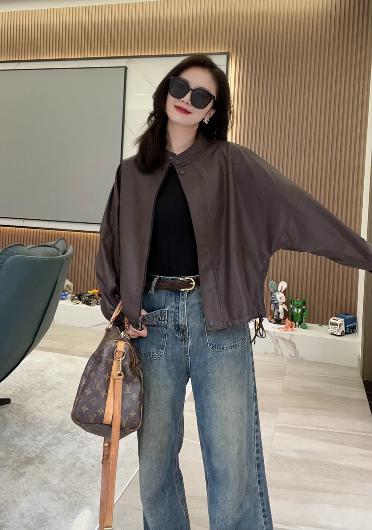 2025-春秋真皮翻领修身常规纯色气质减龄短款通勤时尚外套-315