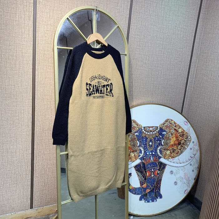 BT261孕妇咖色毛衣裙90-140