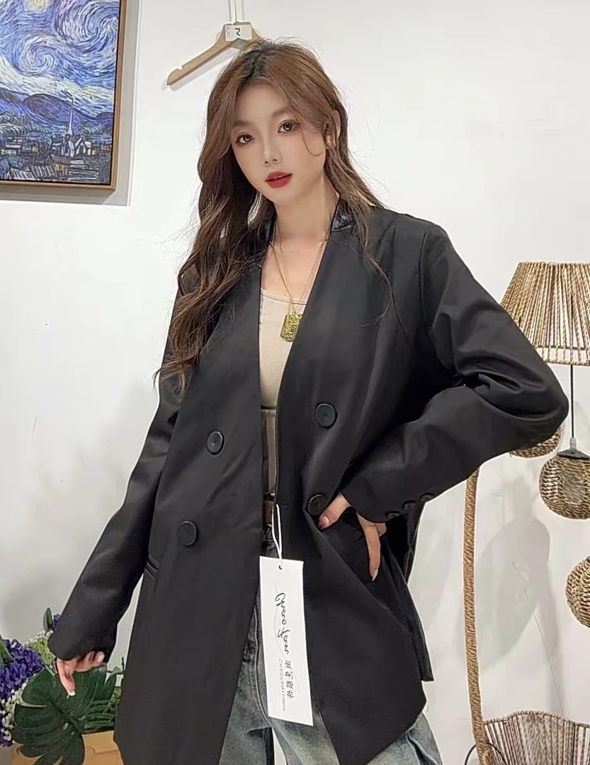 170区815黑色短款女士外套