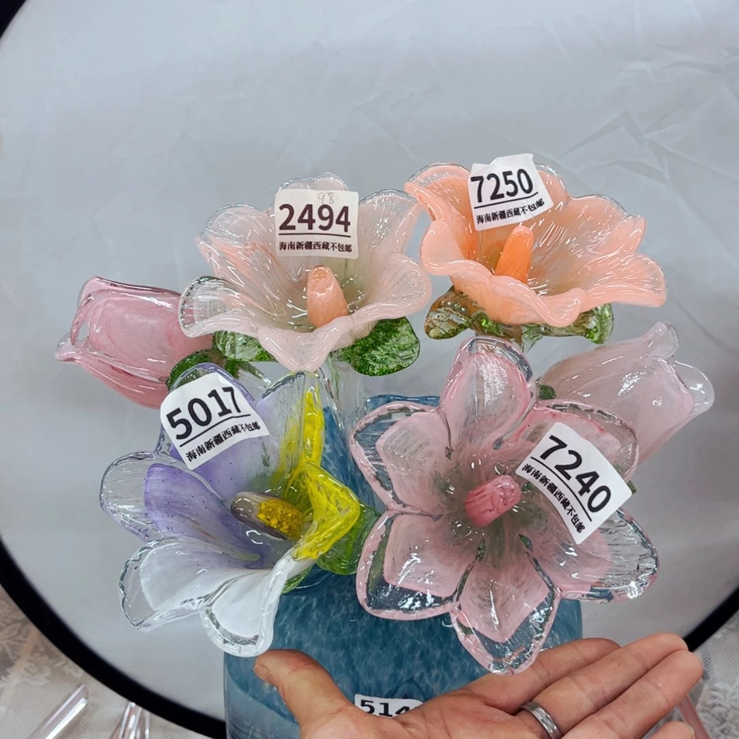 4百合2朵花苞 家悦琉璃不含花瓶