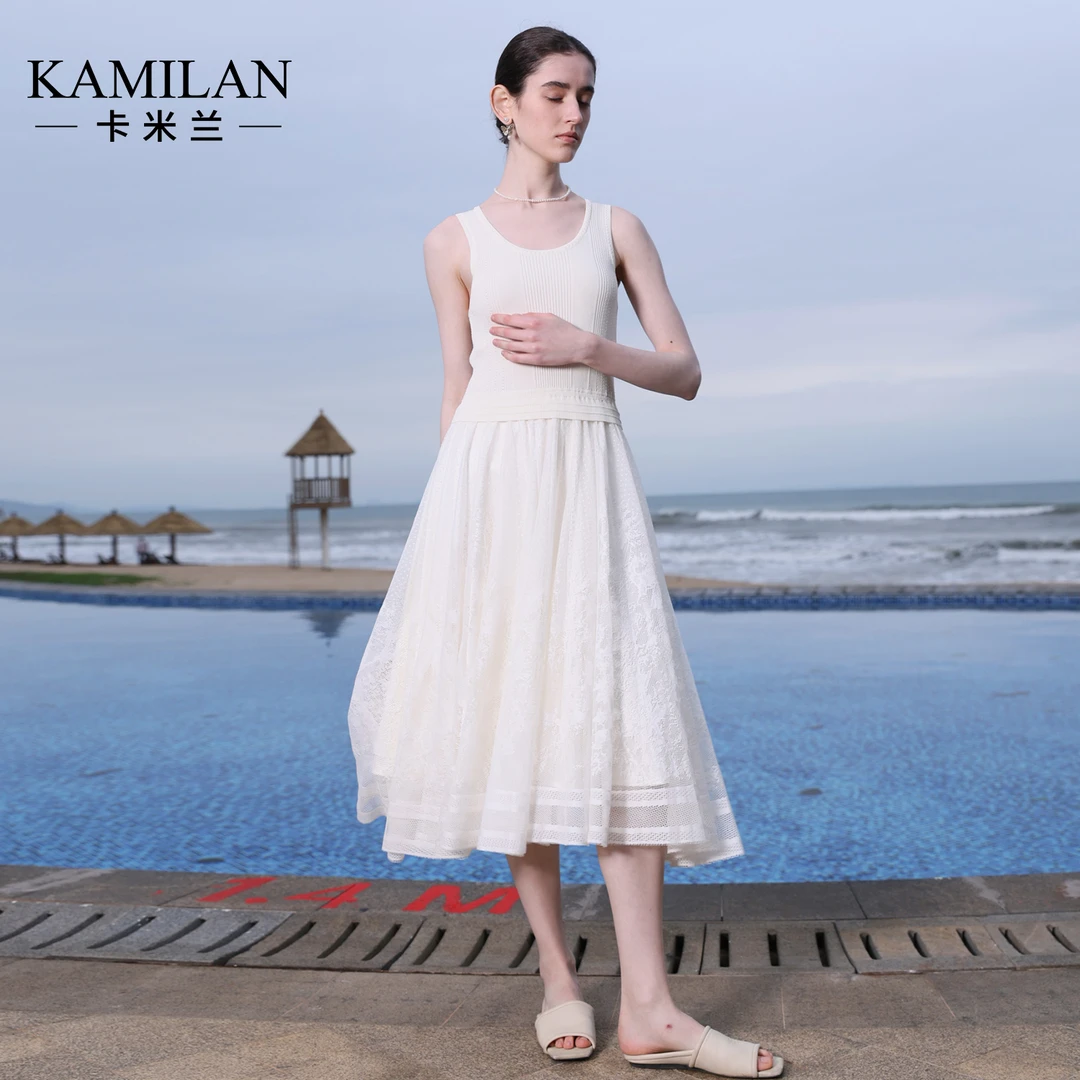 卡米兰2025春夏新款气质拼接无袖背心连衣裙大摆设计长款春夏款