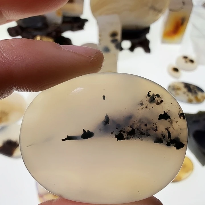 玛瑙/玉髓未镶嵌珠宝半成品