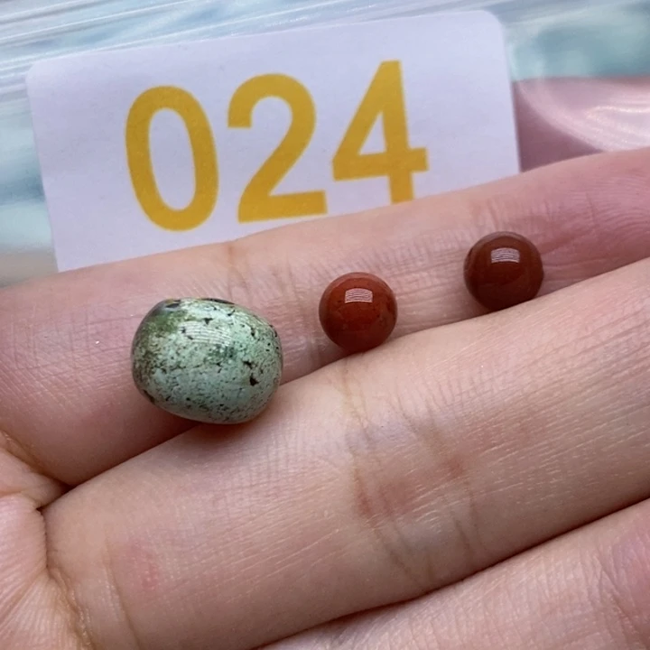 南红玛瑙未镶嵌珠宝奇石