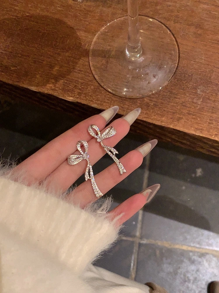 千金小姐蝴蝶结耳环轻奢小众独特耳钉高级感耳饰女2025新款爆款女