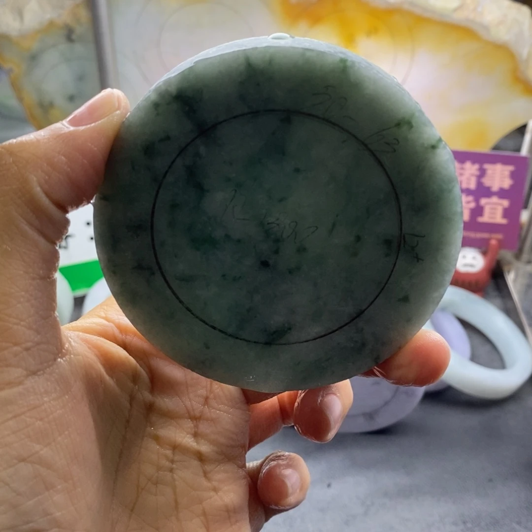 定制翡翠未镶嵌翡翠手镯