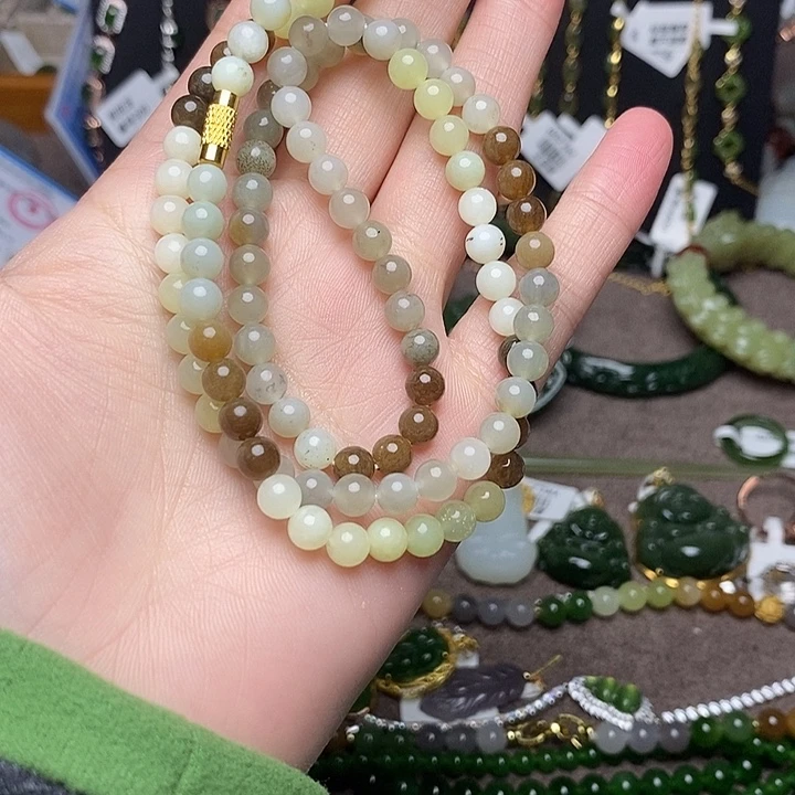 c***i和田玉未镶嵌手链