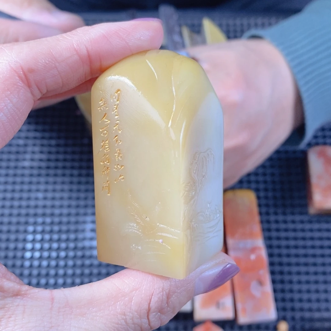 天***霖寿山石现场直播手工制作