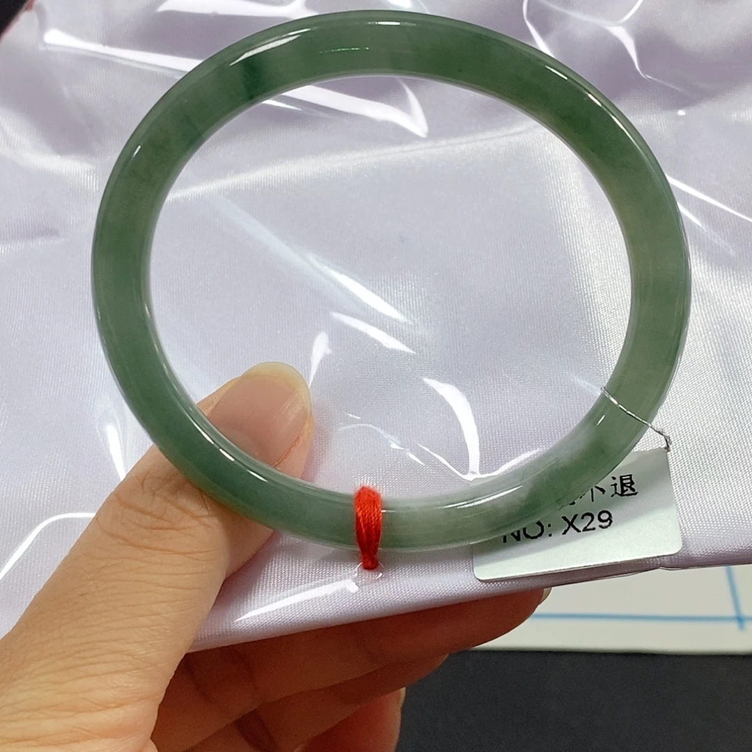 翡翠未镶嵌手镯（贵妃镯）手镯