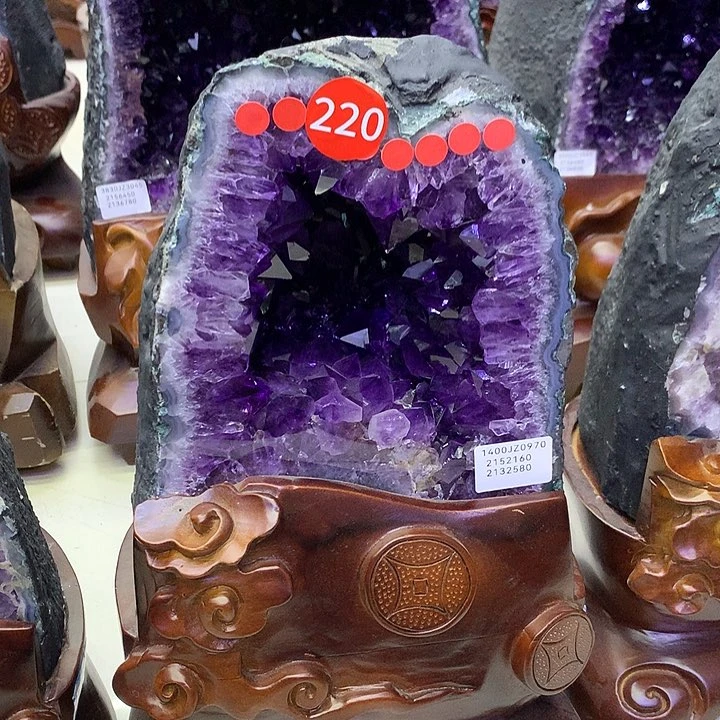石材220号紫晶洞摆件