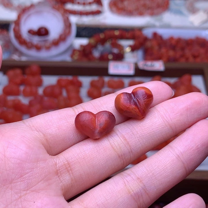 南红玛瑙未镶嵌珠宝半成品70