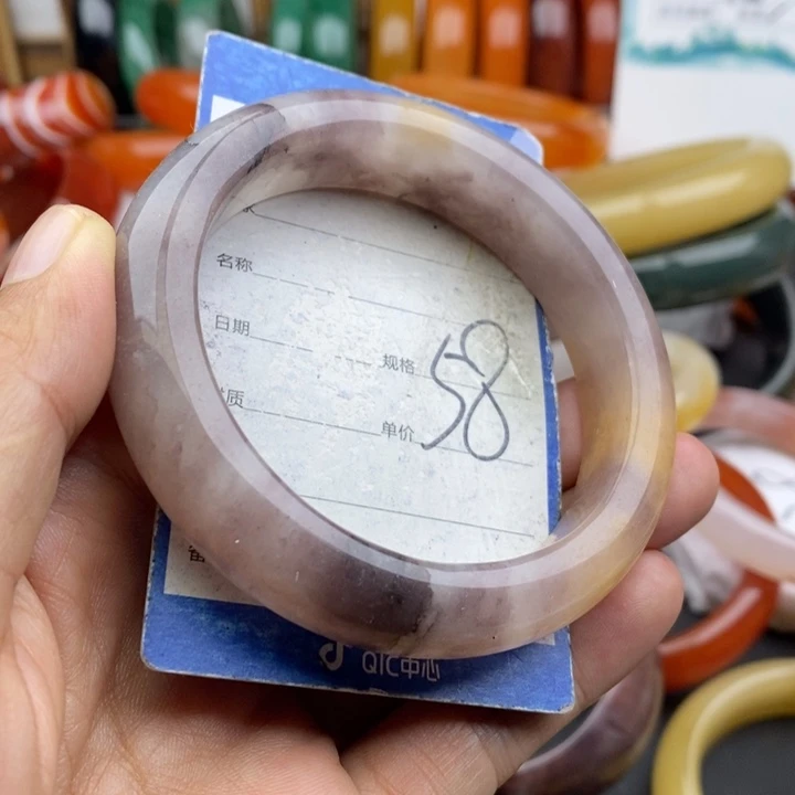 未镶嵌手镯石英质玉