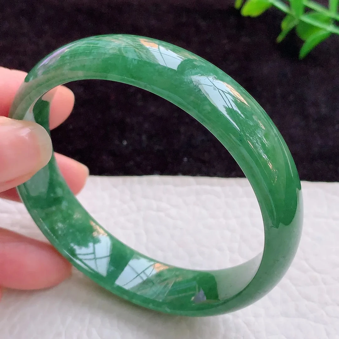 n自然光59mm缅甸翡翠A货胶感满绿高雅宽边玉手镯 玉手环59*14*6mm